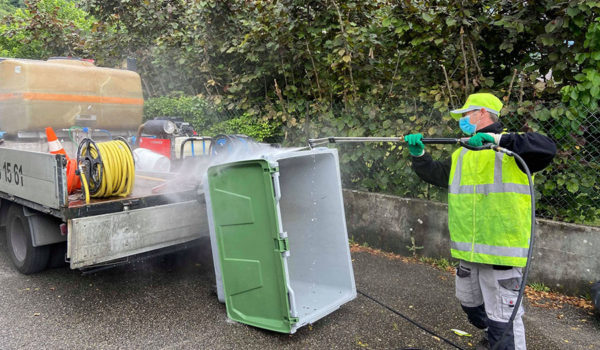 Désinfection de gaines et containers poubelles - Prodhyg 38 - Grenoble ©LES PROFESSIONNELS DE L’HYGIÈNE