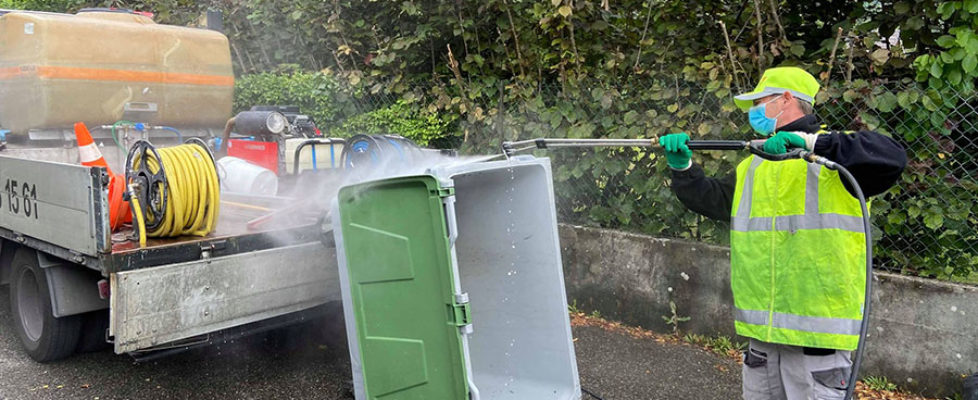 Désinfection de gaines et containers poubelles - Prodhyg 38 - Grenoble ©LES PROFESSIONNELS DE L’HYGIÈNE