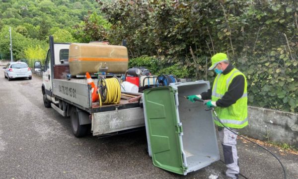 Désinfection de gaines et containers poubelles - Prodhyg 38 - Grenoble